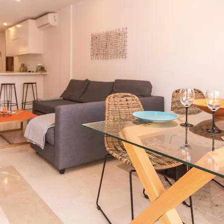 Appartement Awesome In Casares Costa With Kitchen